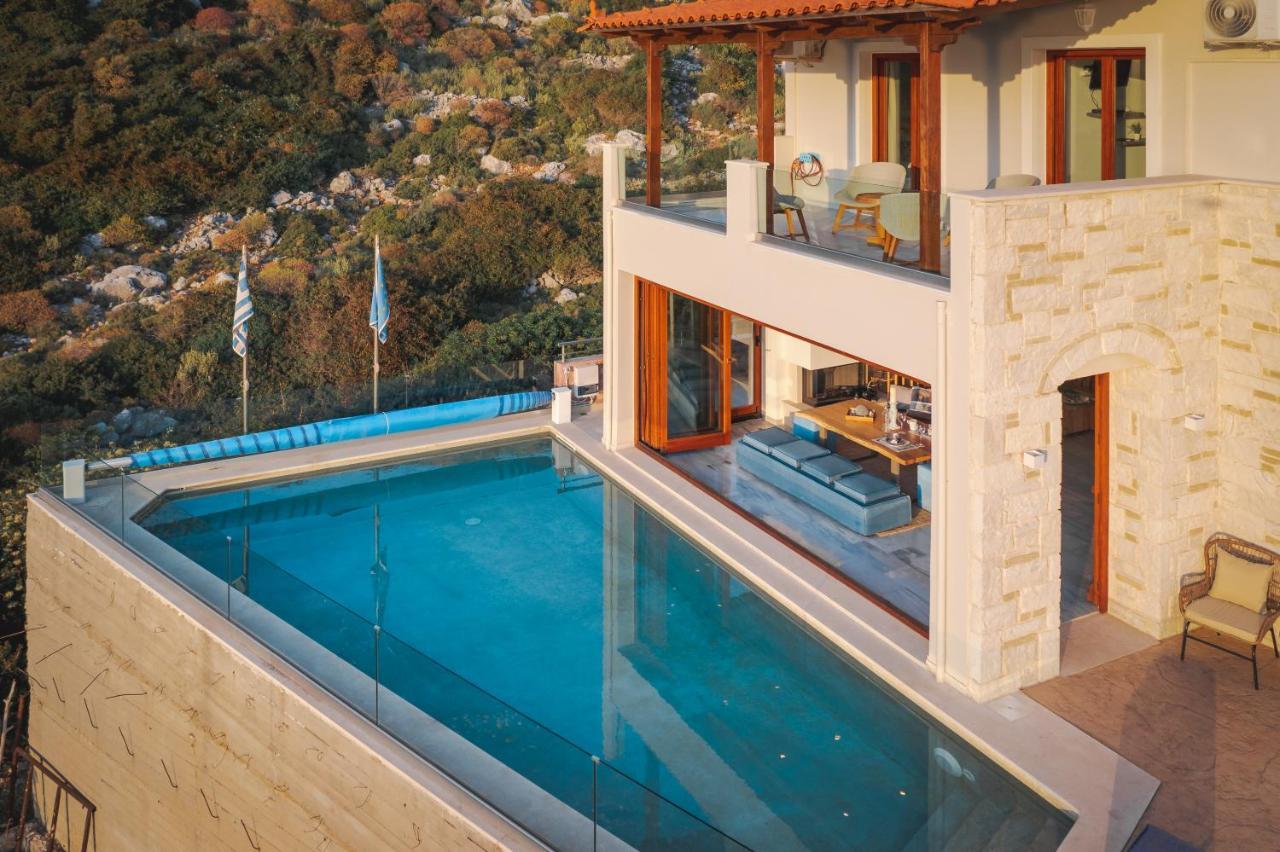 פלאקה Villa Almy מראה חיצוני תמונה