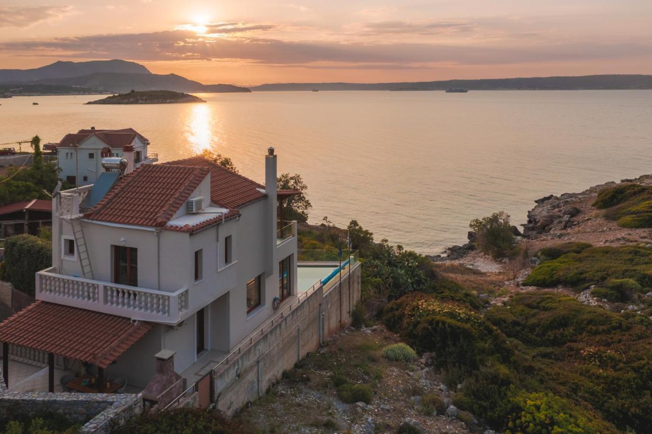פלאקה Villa Almy מראה חיצוני תמונה