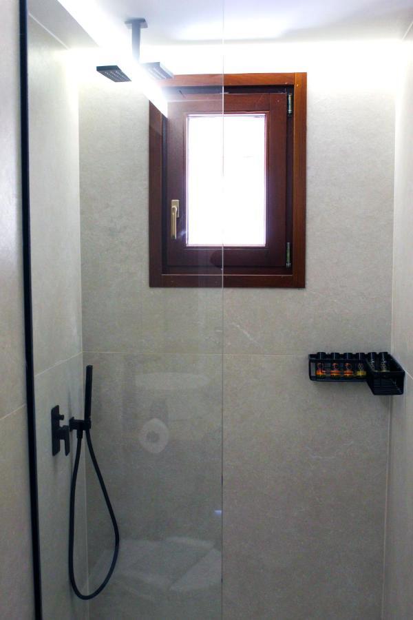 פלאקה Villa Almy מראה חיצוני תמונה