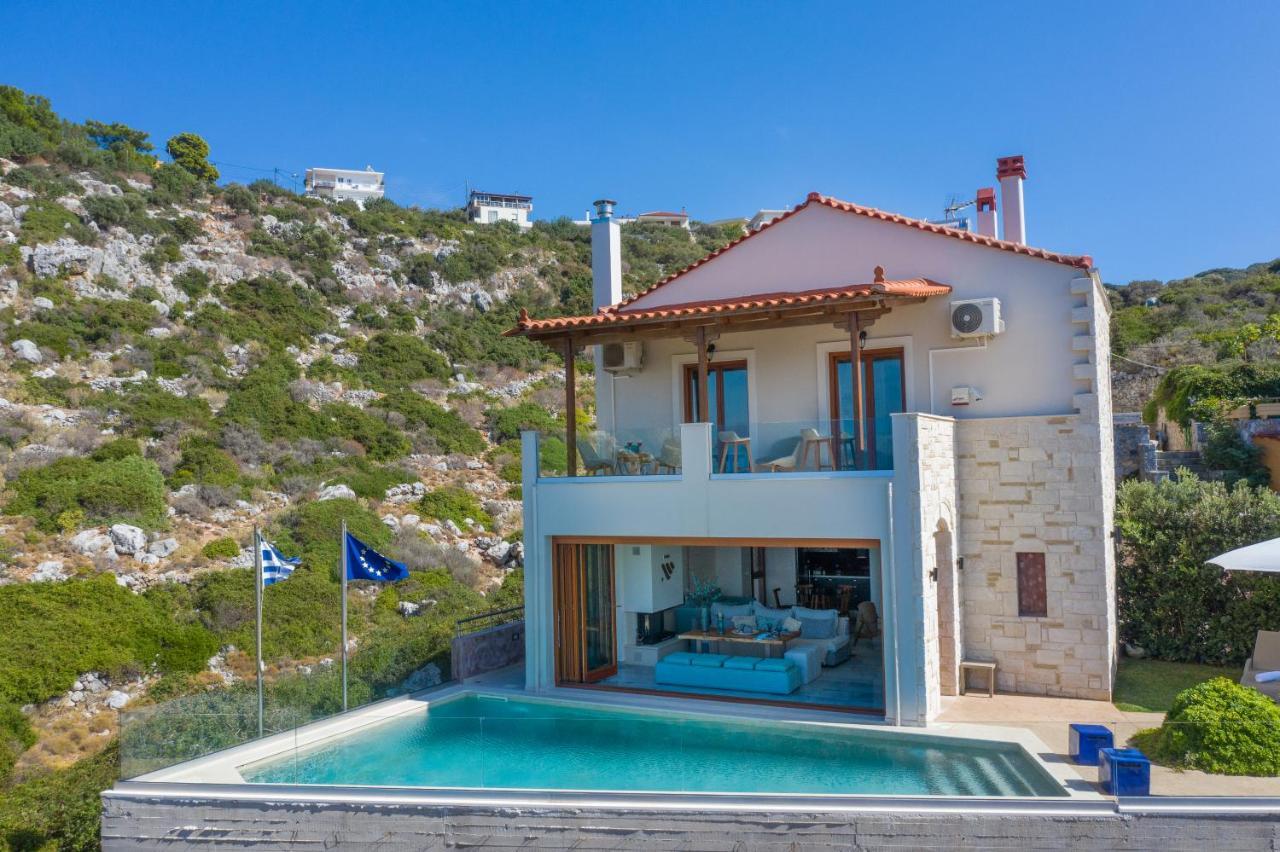 פלאקה Villa Almy מראה חיצוני תמונה